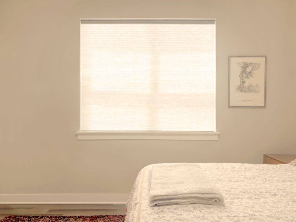 Hunter Douglas Applause Cellular Shades with PowerView and Light Filtering fabric for Colorado homes