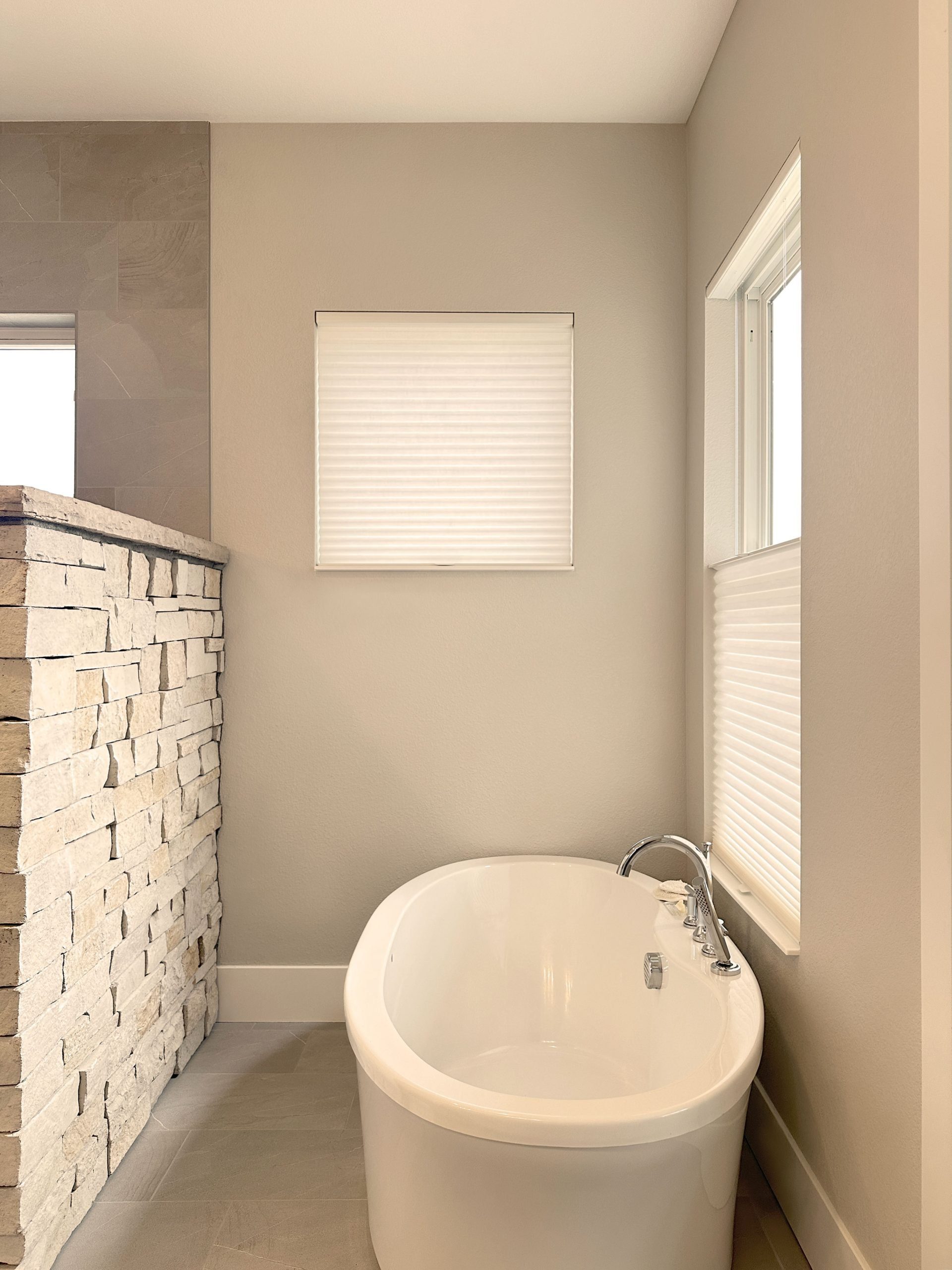 Hunter Douglas Duette Cellular Shades with LiteRise operation and light filtering fabric in Fort Collins home