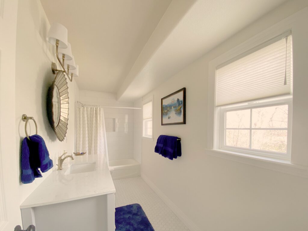 Aurora Applause Cellular Shades with UltraGlide and Room Darkening installed in a bathroom