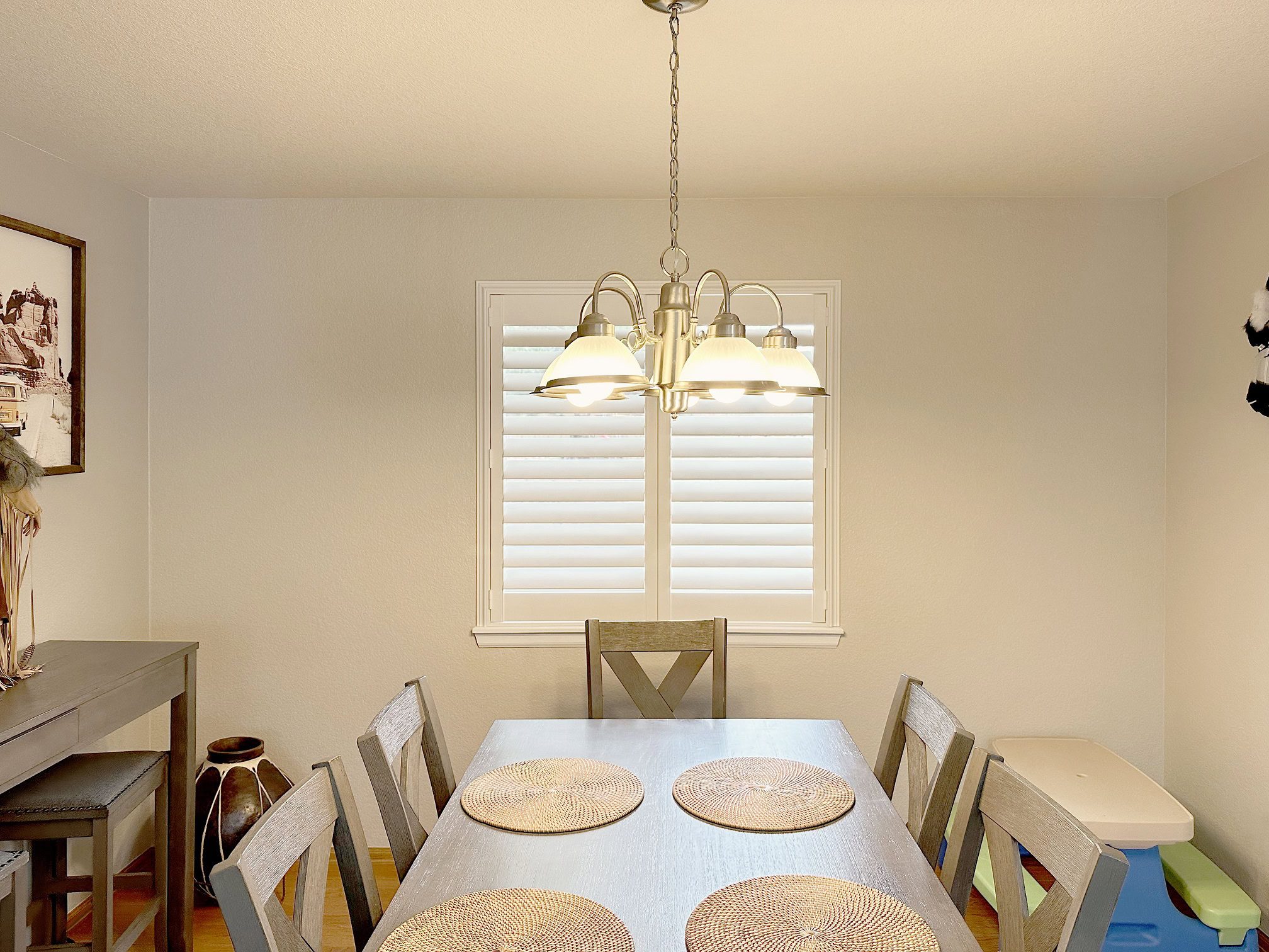 Hunter Douglas Palm Beach™ Polysatin™ Shutters with Hidden Tilt and Z Frame installed in Centennial home