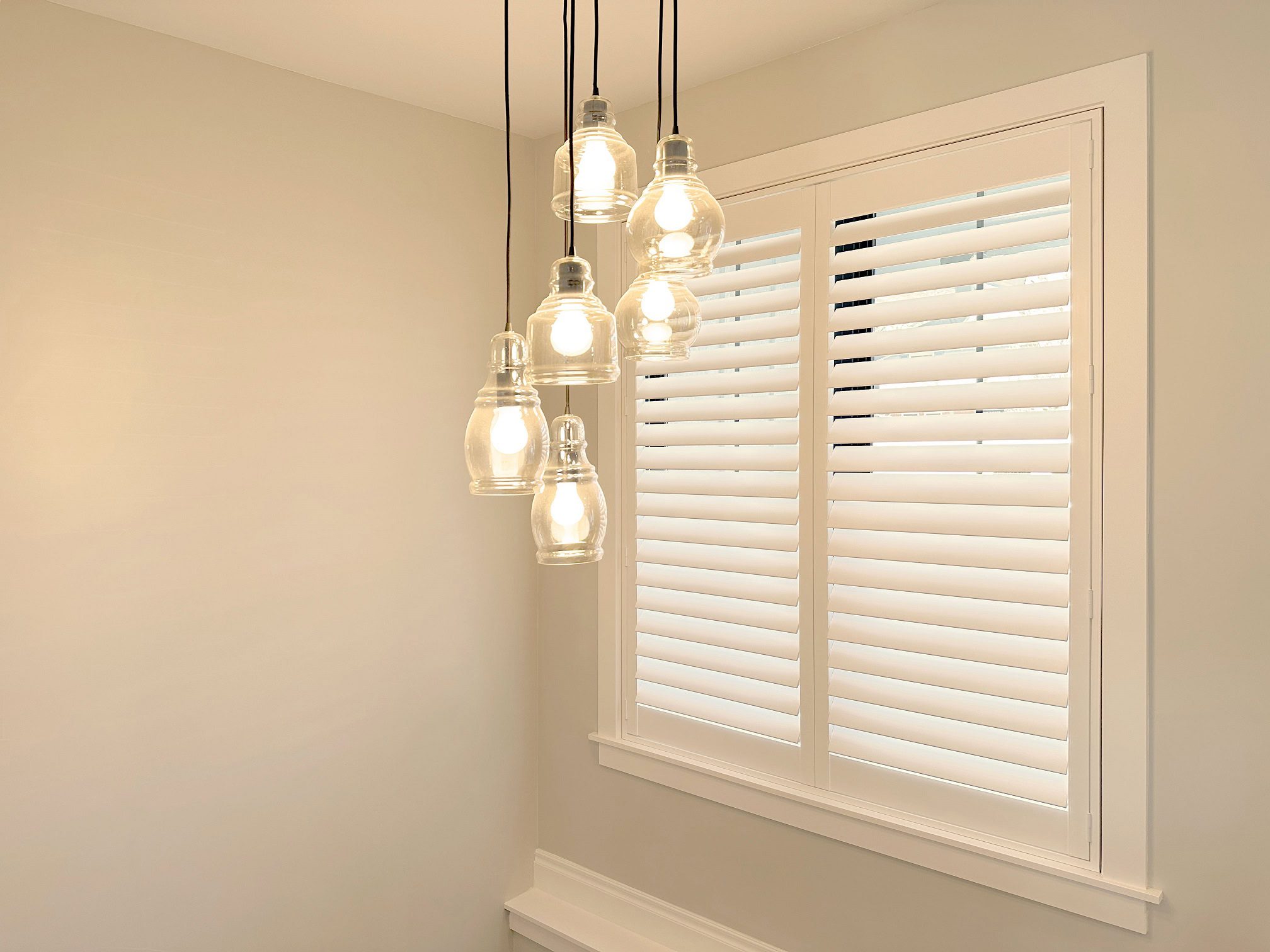 Hunter Douglas Palm Beach Polysatin Shutters with Hidden Tilt and L Frame design for Colorado home