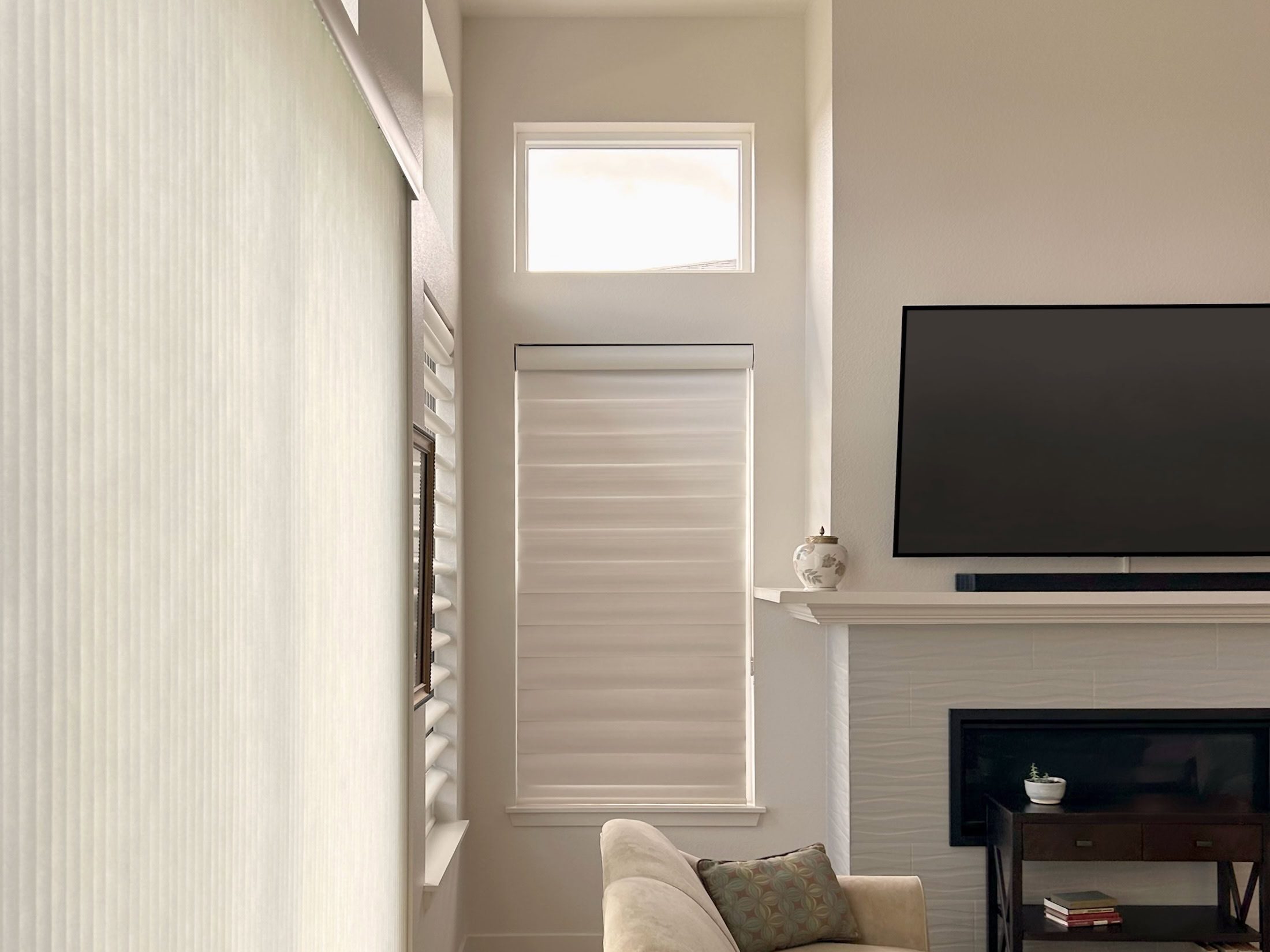 Hunter Douglas Pirouette Privacy Sheers with room-darkening fabric installed in Timnath, CO home