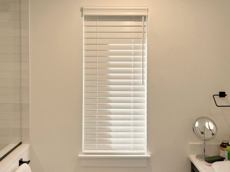 Modern and cordless white window blinds for bathroom in Centennial, Colorado